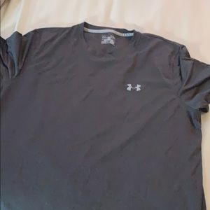 Men’s Under Armour tee